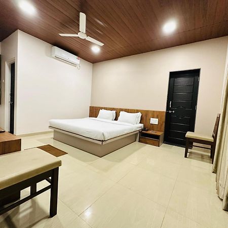 Hotel Grand Indu, 3 Star Kolhapur Luaran gambar
