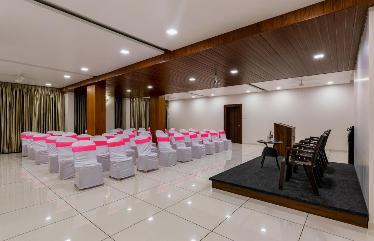 Hotel Grand Indu, 3 Star Kolhapur Luaran gambar