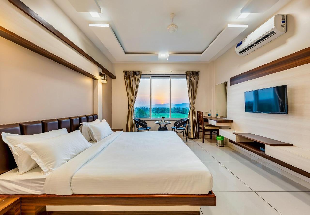Hotel Grand Indu, 3 Star Kolhapur Luaran gambar