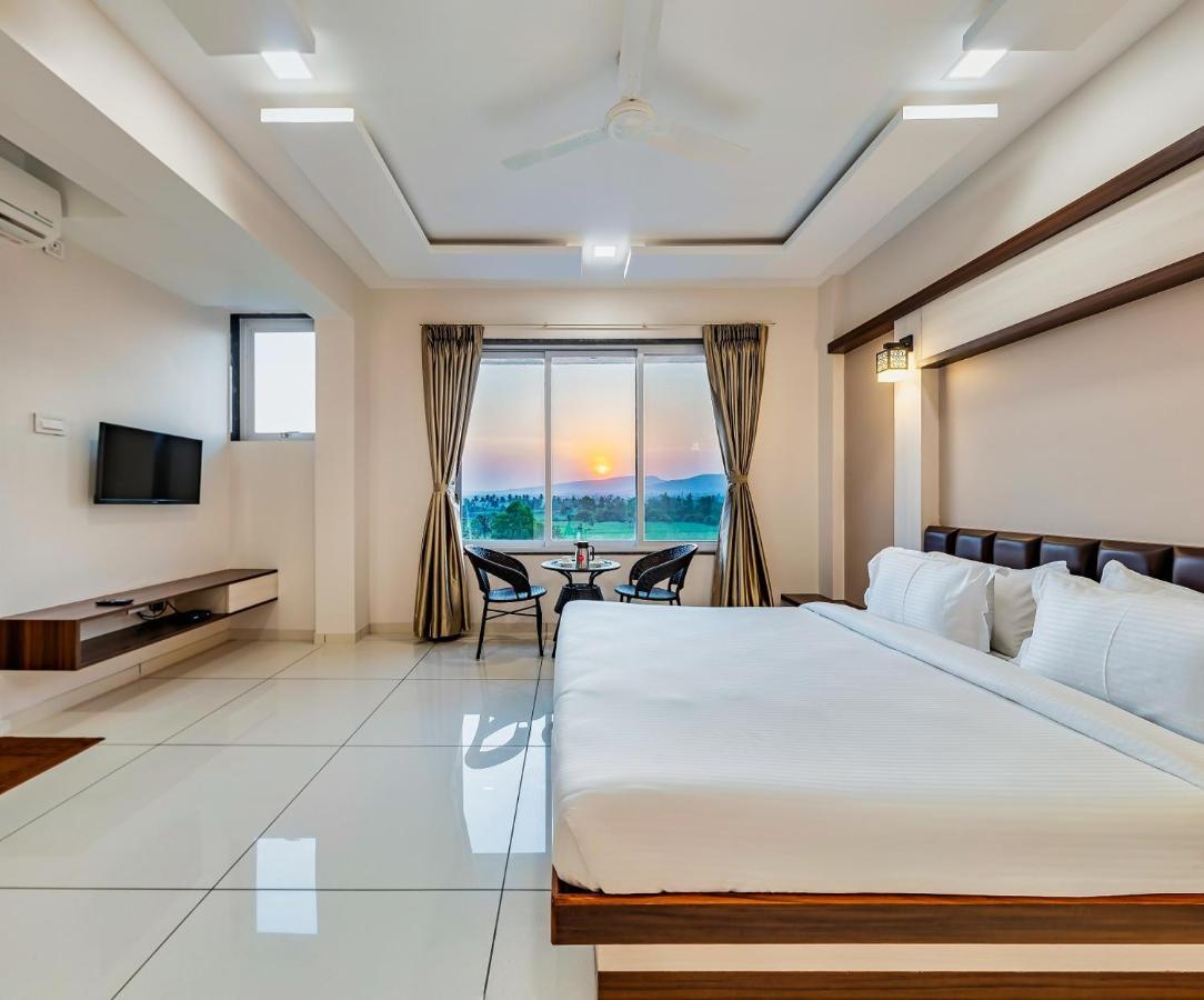 Hotel Grand Indu, 3 Star Kolhapur Luaran gambar