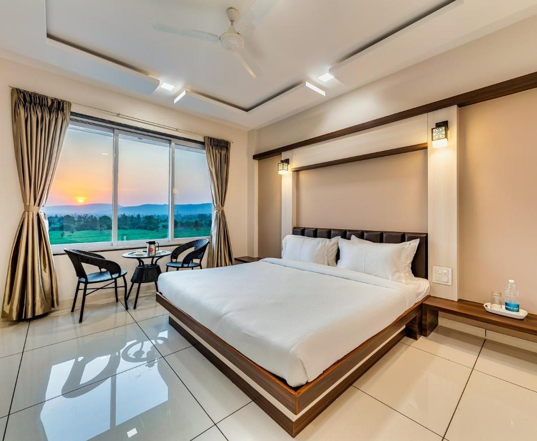 Hotel Grand Indu, 3 Star Kolhapur Luaran gambar