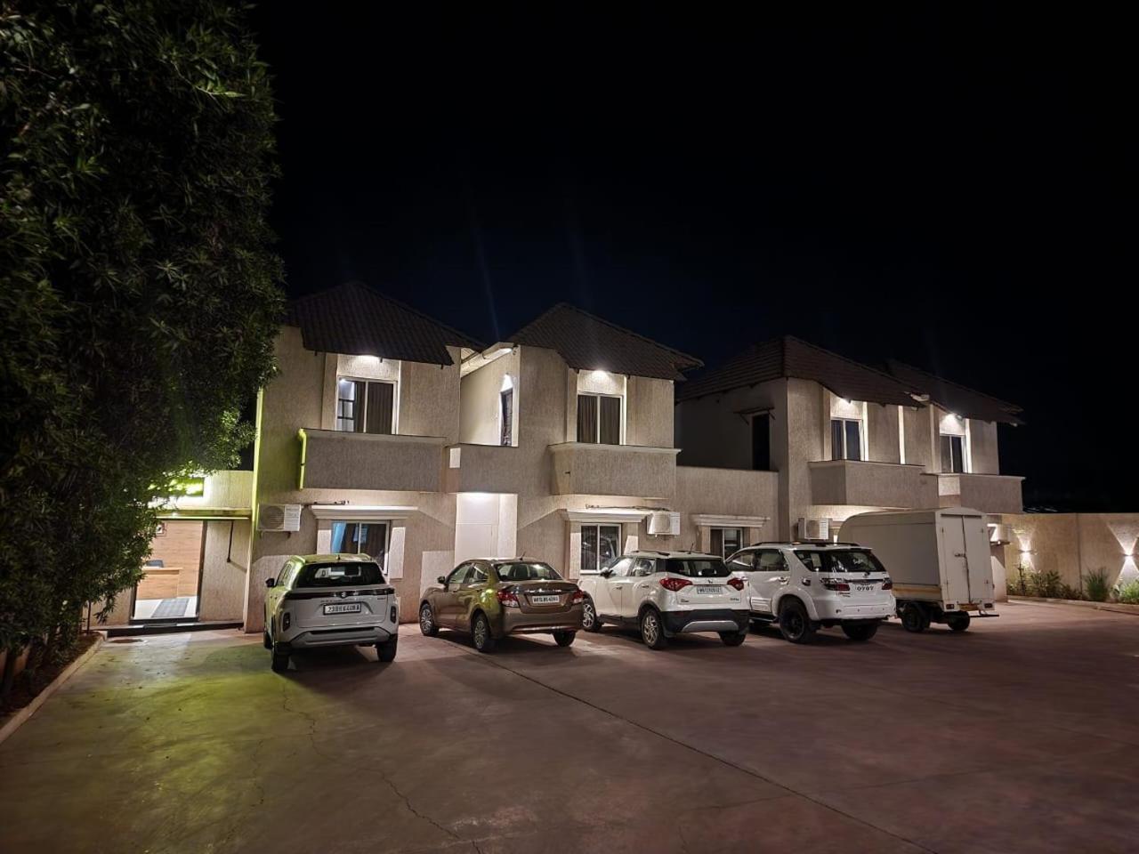 Hotel Grand Indu, 3 Star Kolhapur Luaran gambar